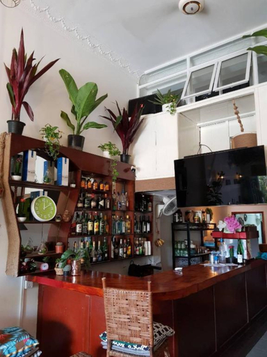 Food & Drinks 4, SKY Residence - 50m to Museum and Riverside, Phnom Penh