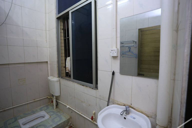 Bathroom 3, Qingjuke Apartment (Shenzhen North Railway Station Branch), Shenzhen