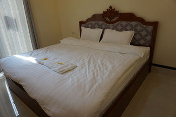 Others 3, Xaychaleurn Hotel, Vientiane