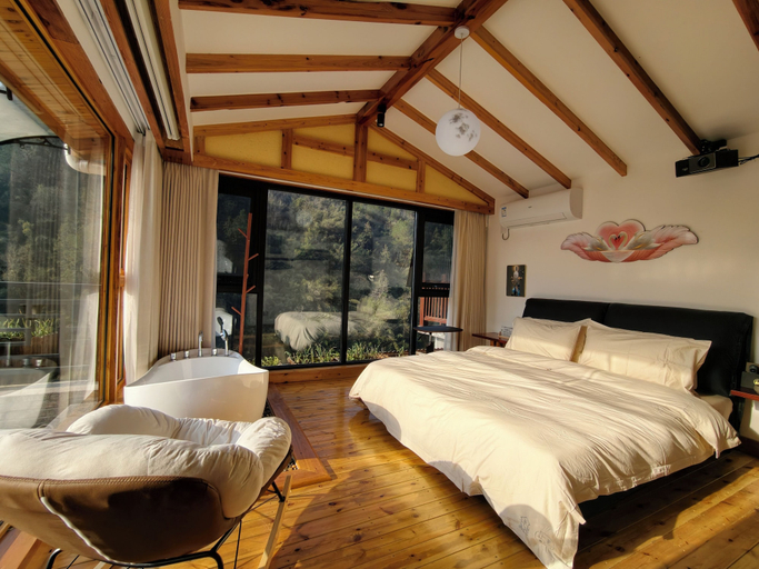 Room 3, Zhangjiajie Zhiguiju, Zhangjiajie