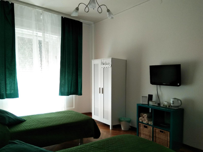 Others 4, Bed & Chic, Trieste