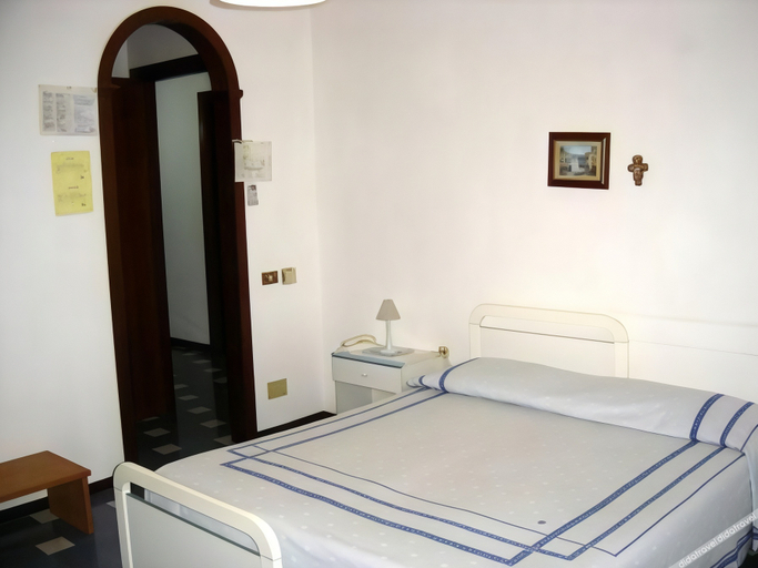 Others 3, Hotel Gardenia, Trapani