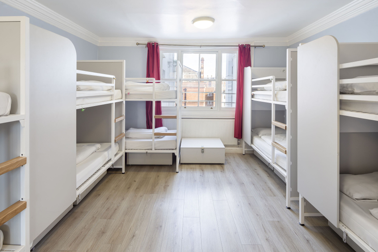 Others 5, Astor Hyde Park – 18 to 40 years, London