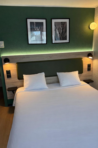Bedroom 3, Campanile NATURE - Rouen Nord Mont Saint Aignan, Seine-Maritime