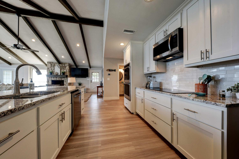 Kitchen 3, Waterfront Lake House with Hot Tub & Firepit, Comal