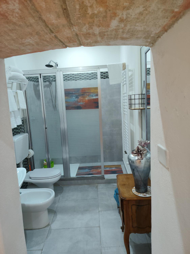 Bathroom 3, Il Cortiletto di Via Minniti, Syracuse