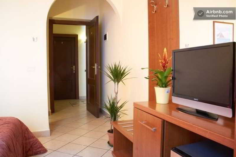 Others 4, Termini B&B, Rome