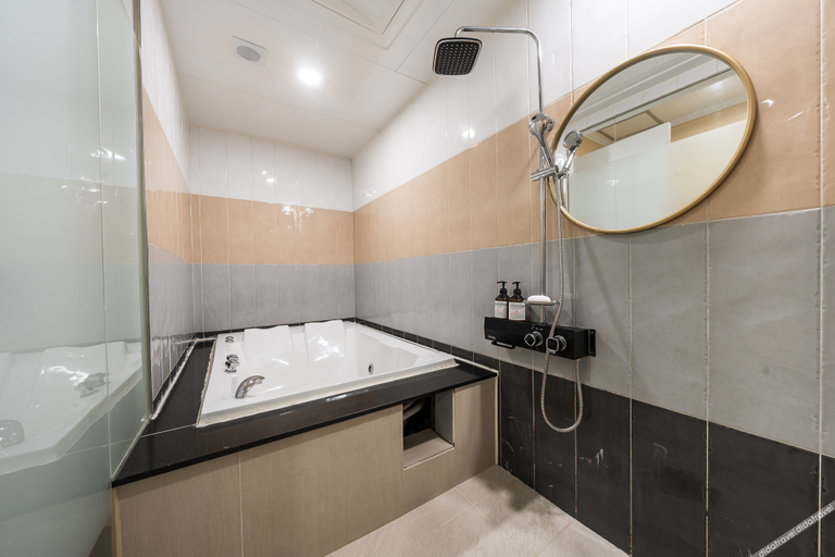 Bathroom 5, Dongtan Pandora Hotel, Hwaseong
