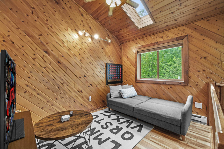 Room 2, Lakefront Escape w Hot Tub Sauna Game Room, Monroe