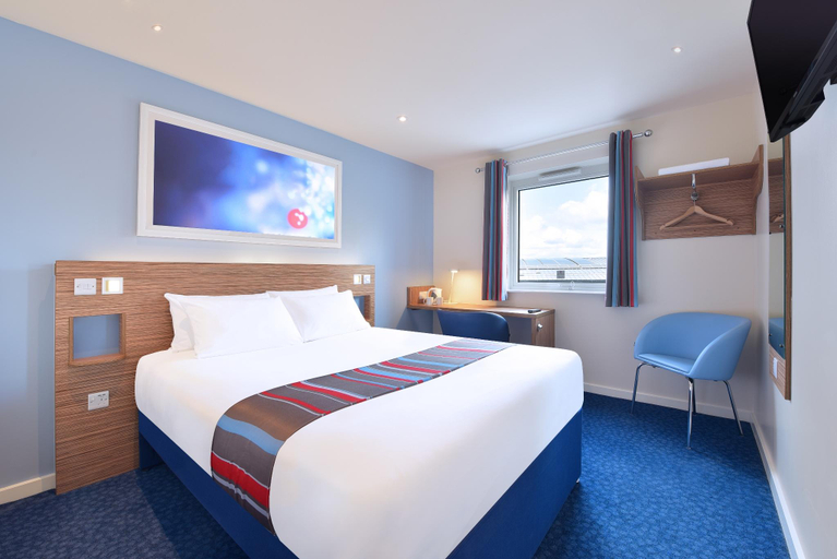 Bedroom 2, Travelodge Darlington, Darlington