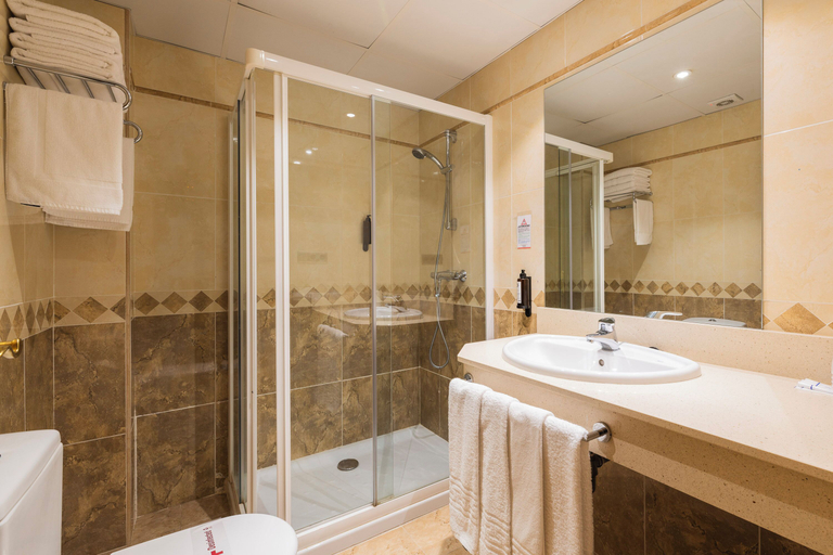 Bathroom 2, HOSTAL LOS VALLES, Huesca