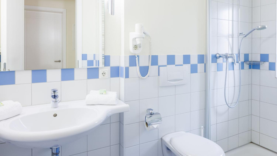 Bathroom 2, Hapimag Resort Dunenblick, Nordfriesland