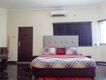 Others 3, Topaz Lodge, Eti-Osa