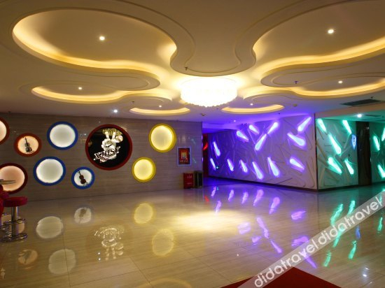 健身��乐设施, Shihezi Building (Urumqi Hongshan Branch), Ürümqi
