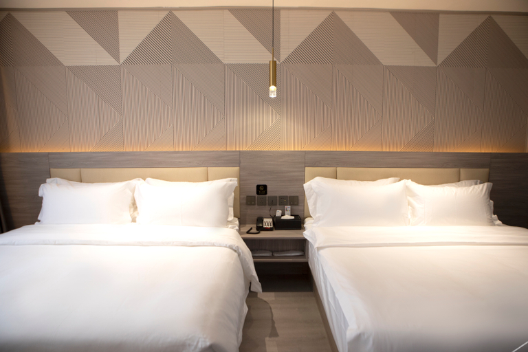 Bedroom 2, Borrman Hotel Pingyi Beifang Shicaicheng Mingde Road, Linyi