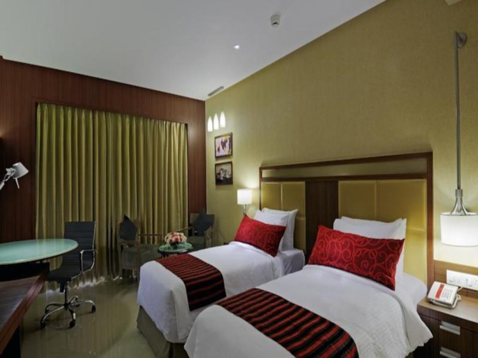 Bedroom 3, Express Inn The Business Luxury Hotel, Nashik