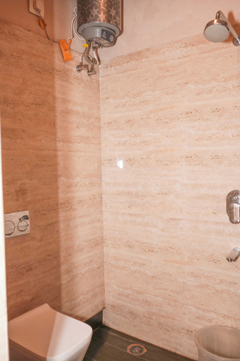 Bathroom 3, Hk Grand Inn By K Hotels, Salem