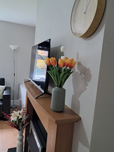 Living area 2, 2 Bed Home - Parking, Wifi, Smart Tv, Nottingham