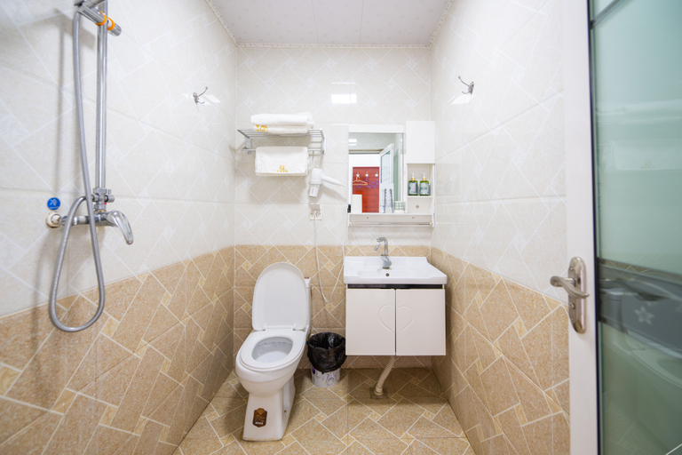 Bathroom 3, Dunhuang Tranquility Inn, Jiuquan