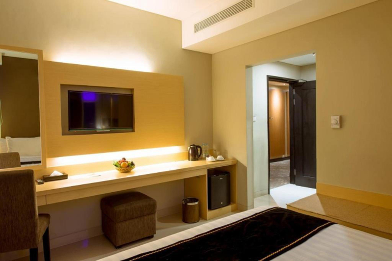 Bathroom, Maestro Hotel, Pontianak