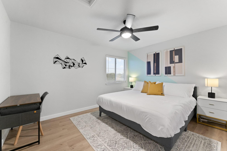 Others 3, Remote Work Friendly King Beds Fast Wifi 3BR, Travis