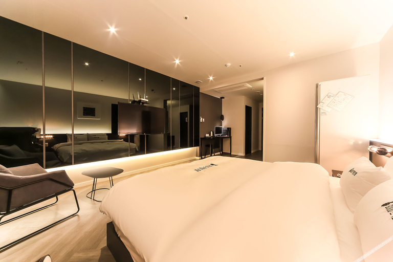 Bedroom 2, Busan Gangseo Jisadong Prime Good, Gimhae