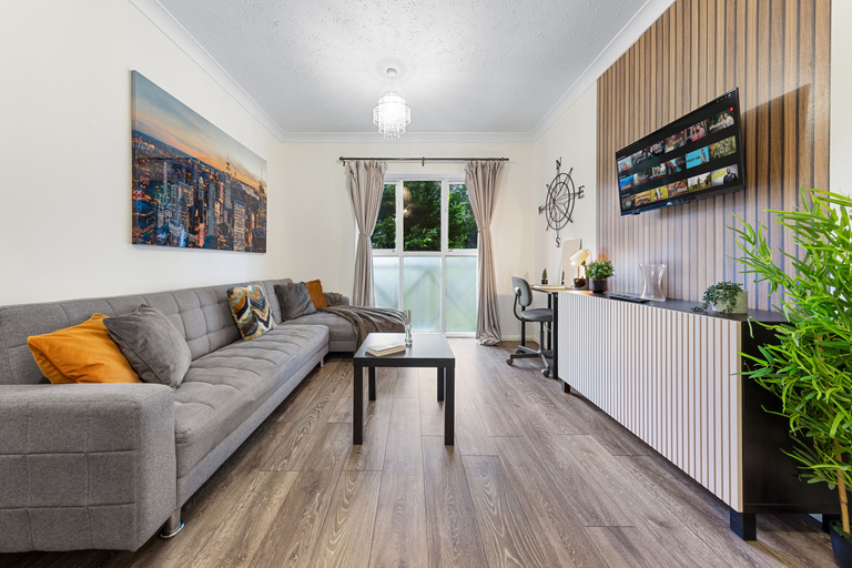 Others 4, Elegant&Cozy Flat, London