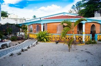Others 2, Villa Jessica, Black River