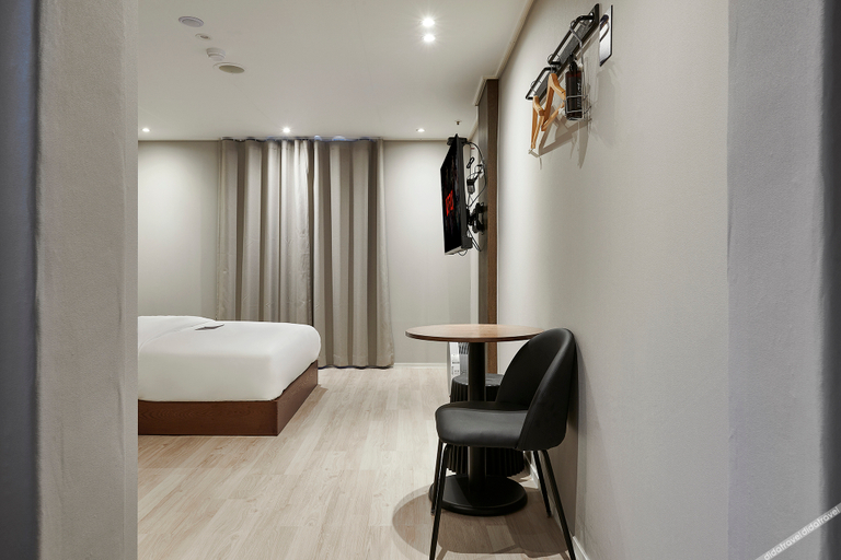 Bedroom 2, Suwon Yeongtong Just Sleep Hotel, Yongin