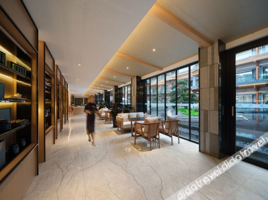 Others 2, Lunar Hotel, Chengdu