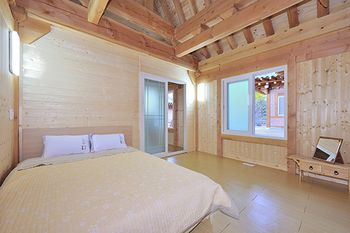 Others 4, Yejik Hanok Pension, Yongin