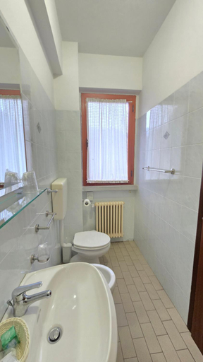 Bathroom 3, Hotel Leonardo Corniolo, Forli' - Cesena