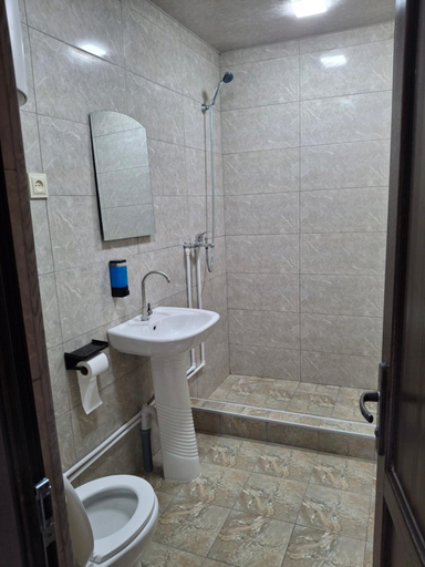 Bathroom 2, Tatev 1