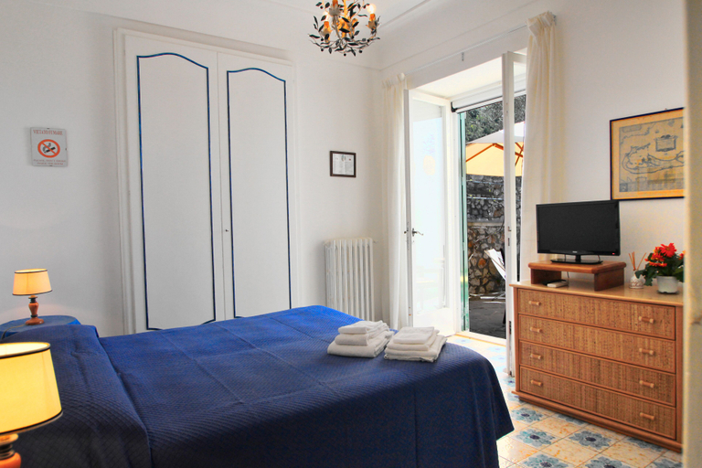 Bedroom 2, Casa Augusto, Napoli