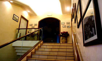 Others 2, Hotel Mondial, Macerata