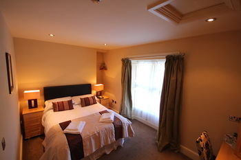 Guestroom 4, Aberdunant Hall, Gwynedd