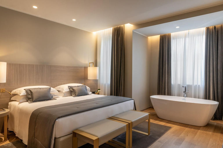 Bedroom 4, Starhotels Duomo Terrace Penthouse - 1 Bedroom, Milano