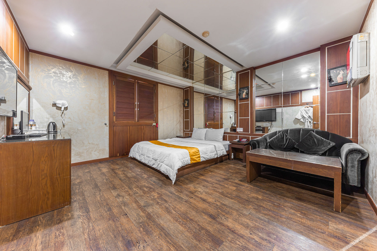 Bedroom 3, Taean Theme, Taean
