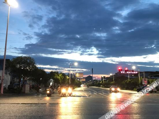 Others 3, Gopher Wood hotel, Guilin