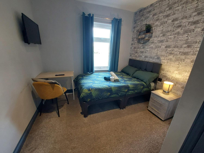 Bedroom 3, Tudor Road House, Leicester