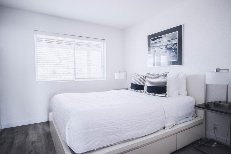 Bedroom 1, Sea Crest, Suffolk