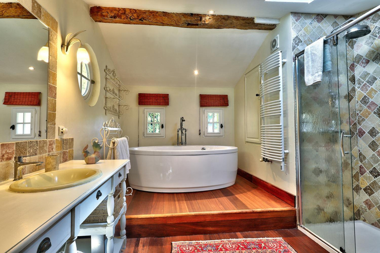 Bathroom 3, Chambre d'hotes spacieuse, salle de bain privative, Gironde