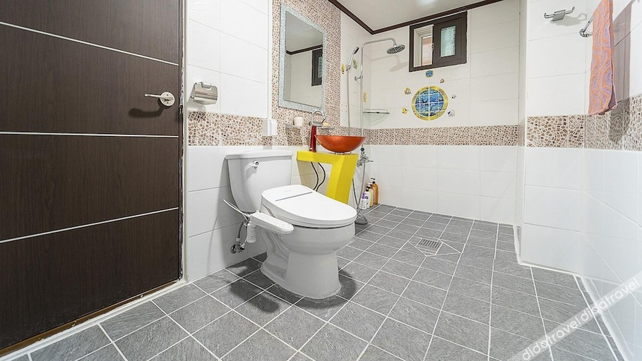 Bathroom 3, Ganghwa Pastel Pension, Ganghwa