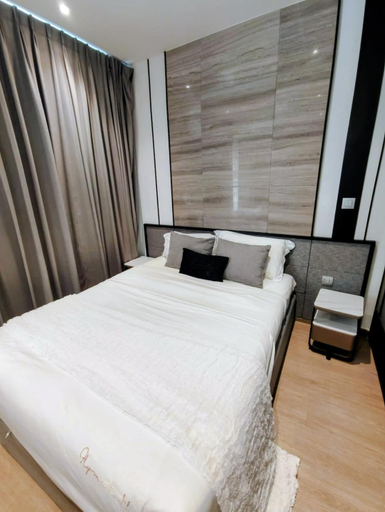 Bedroom 3, Pattaya Ocean view Room in Andromeda Seaview Condo Phratamnak Hill, Pattaya