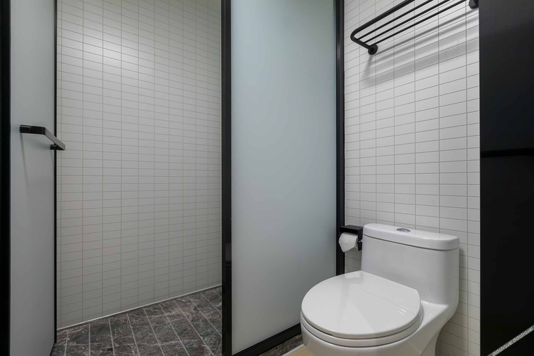Bathroom 3, Hi Inn Nantong Haohe Scenic Spot, Nantong