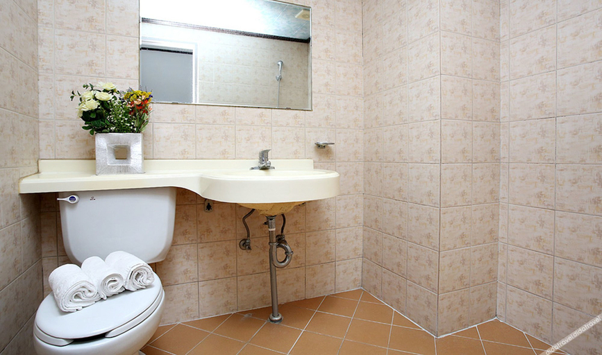 Bathroom 3, Hotel Mallipo, Taean