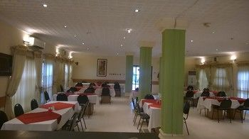 Food & Drinks 5, Manor Hotel, Obio/Akp