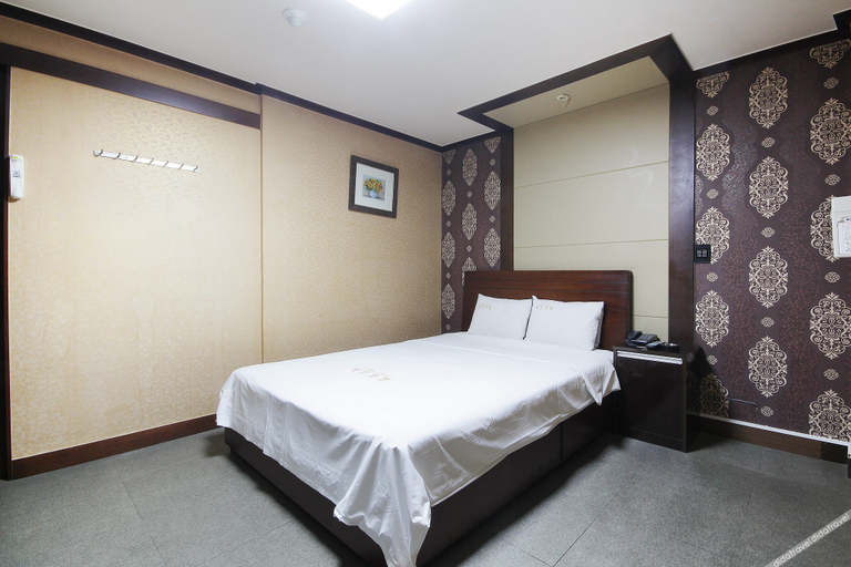 Others 5, Mokpo Miru, Muan