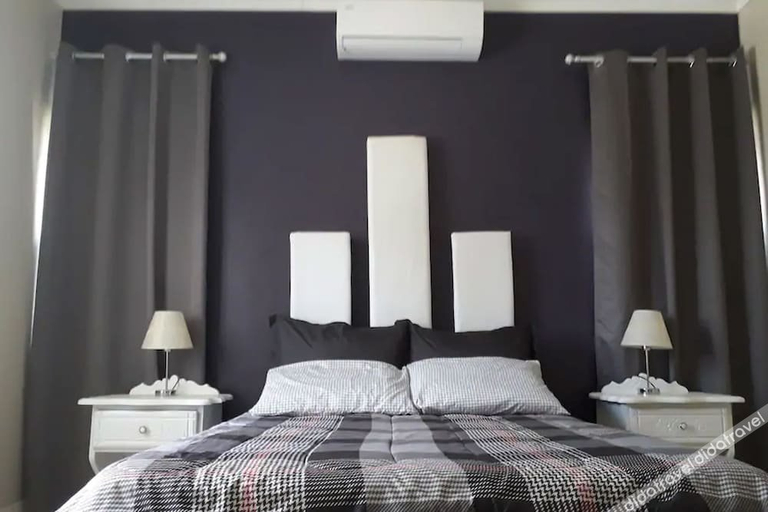 Bedroom, 256 Jamaica