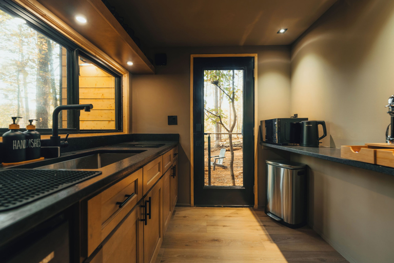 Private kitchen, Everlake Georgia, Newton